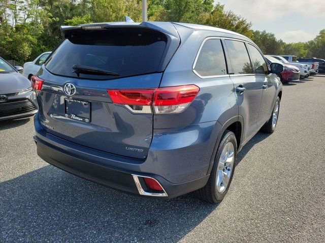 Used 2018 Toyota Highlander Limited image 10