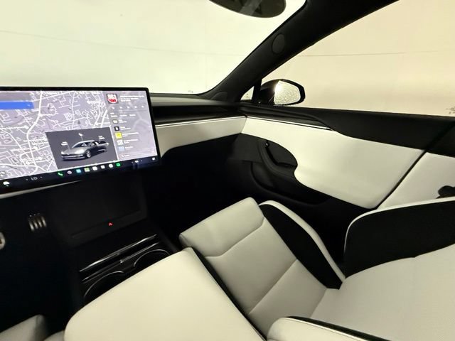 Used 2026 Tesla Model S Plaid AWD/4WD image 34