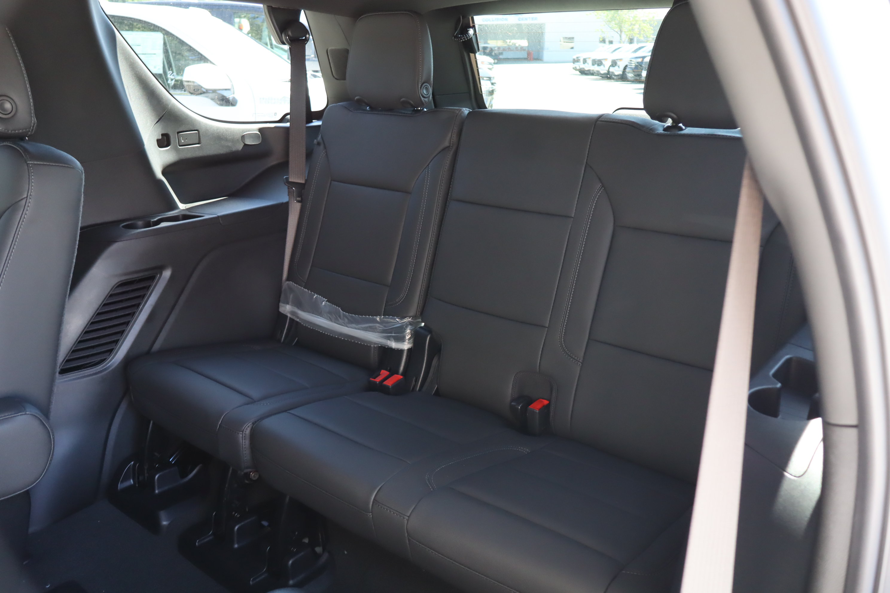 New 2027 Chevrolet Tahoe Z71 w/ Comfort Package AWD/4WD image 23