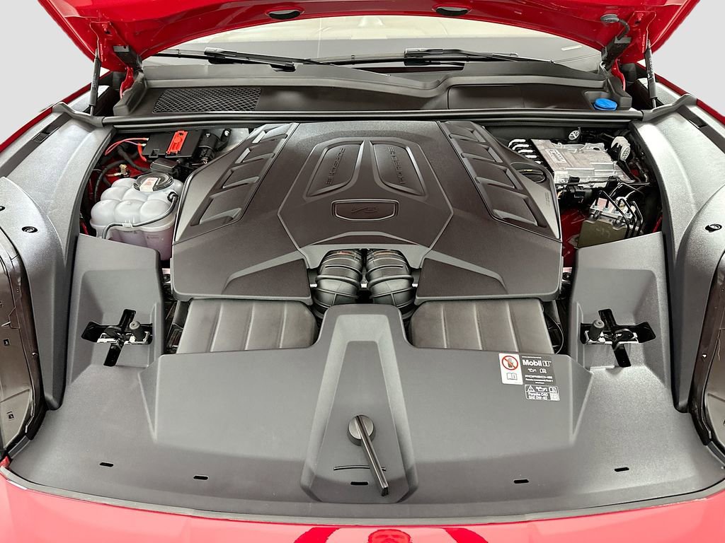 New 2025 Porsche Cayenne GTS image 31