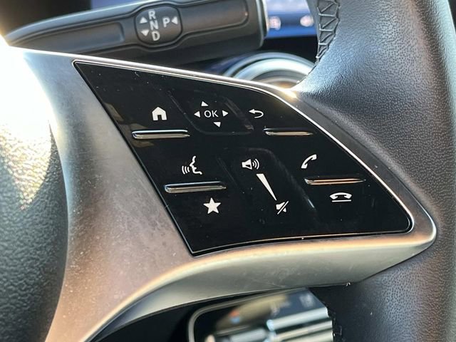 Used 2024 Mercedes-Benz GLB 250 image 37