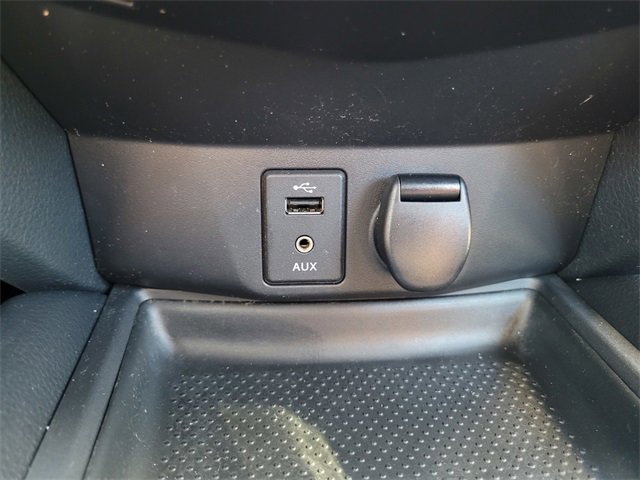 Used 2016 Nissan Rogue S image 25