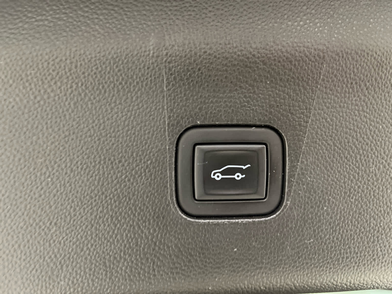 Used 2023 Buick Enclave Essence w/ Experience Buick Package image 11