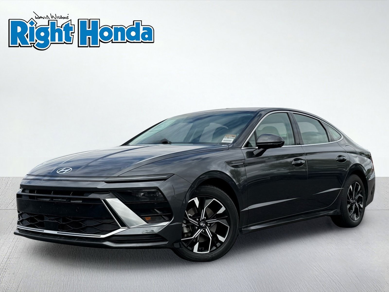 Used 2025 Hyundai Sonata SEL FWD image 2