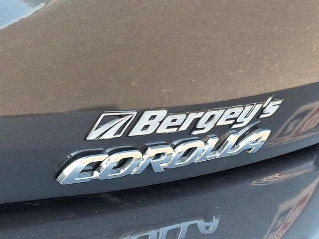 Used 2025 Toyota Corolla XSE image 30