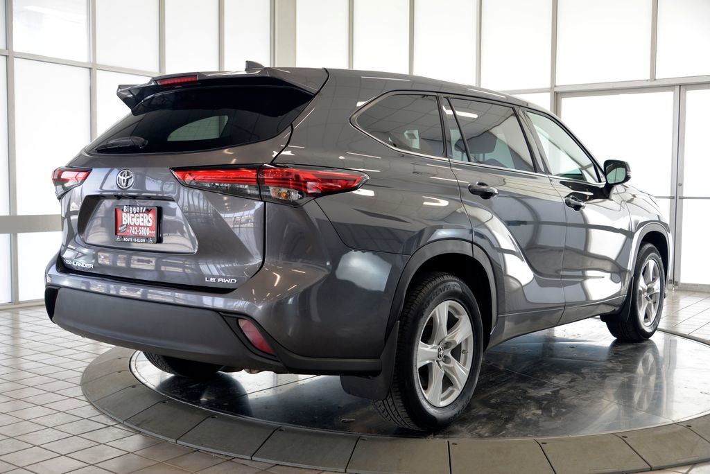 Used 2021 Toyota Highlander LE image 8