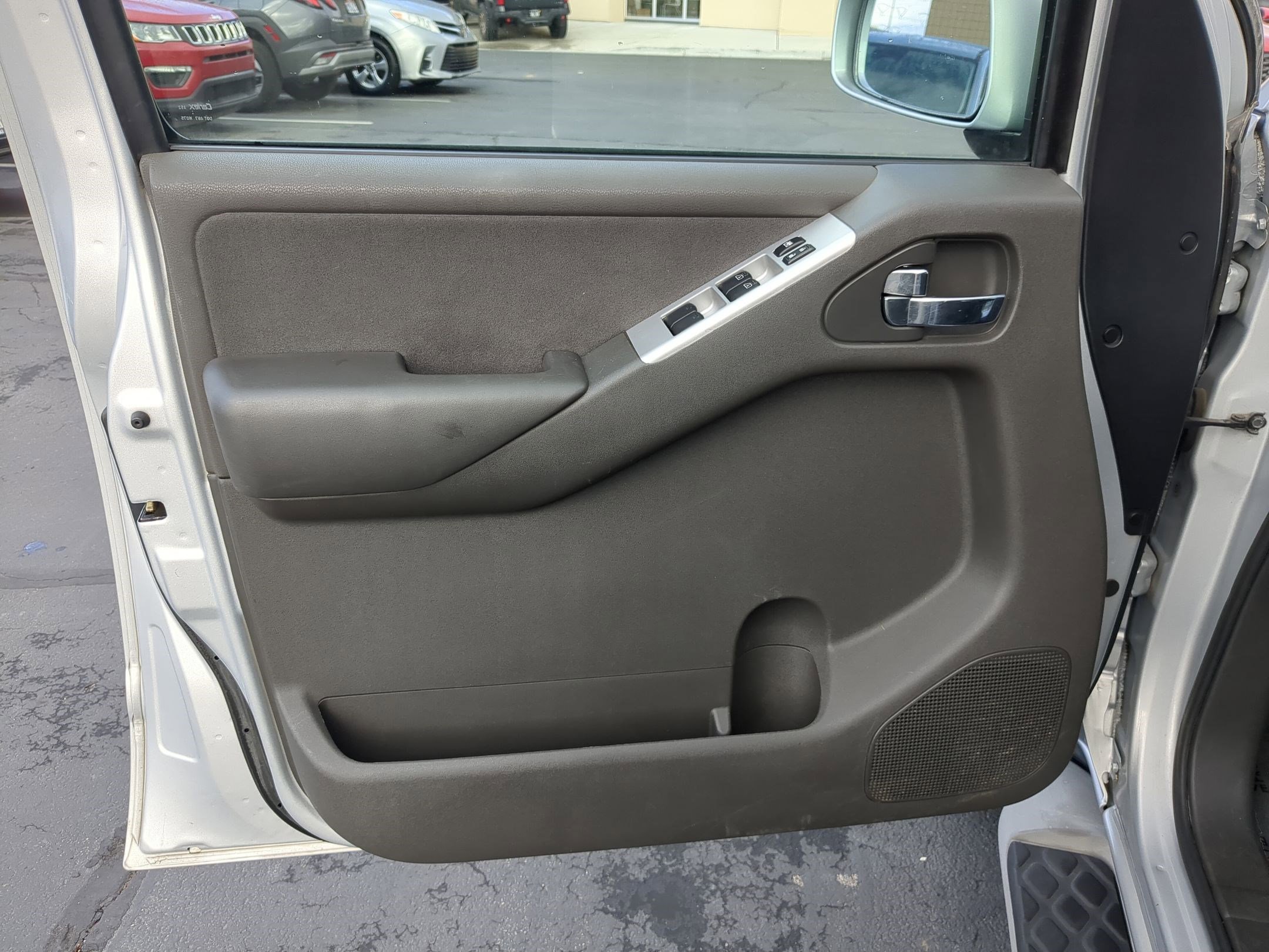 Used 2011 Nissan Pathfinder SV w/ Protection Pkg image 14