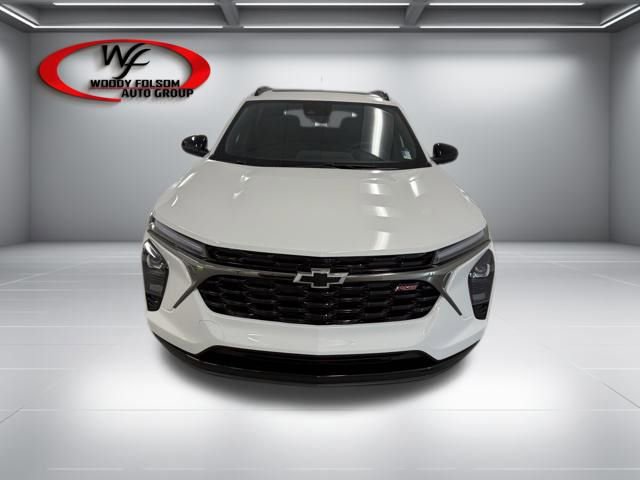 New 2026 Chevrolet Trax RS w/ Sunroof Package FWD image 2