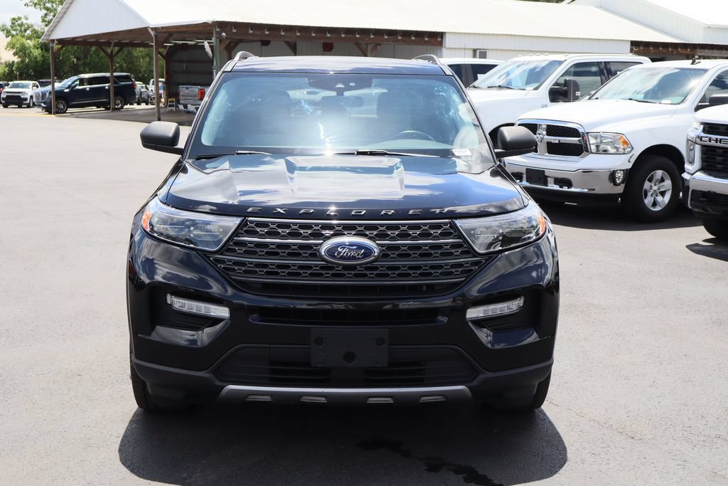 Used 2021 Ford Explorer XLT w/ Equipment Group 202A AWD/4WD image 4