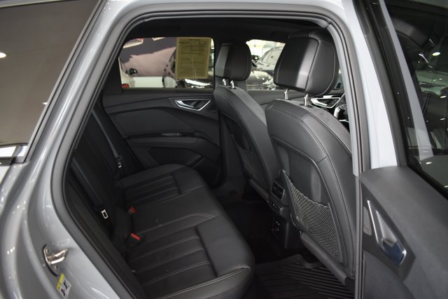 Used 2024 Audi Q4 e-tron Premium Plus AWD/4WD image 27