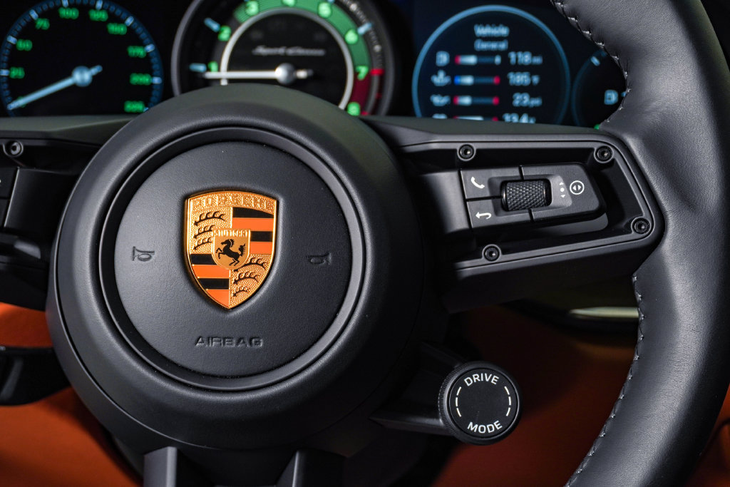 Used 2023 Porsche 911 Sport Classic RWD image 24