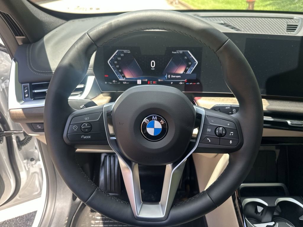 Used 2025 BMW X1 xDrive28i image 16