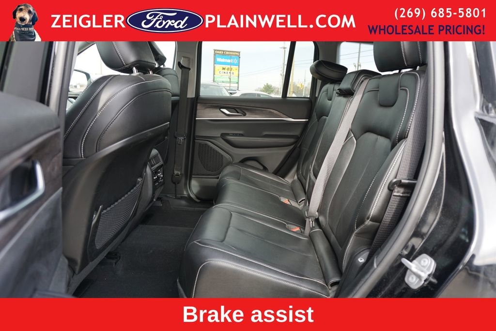Used 2023 Jeep Grand Cherokee Limited w/ Trailer Tow Prep Group (B) image 12