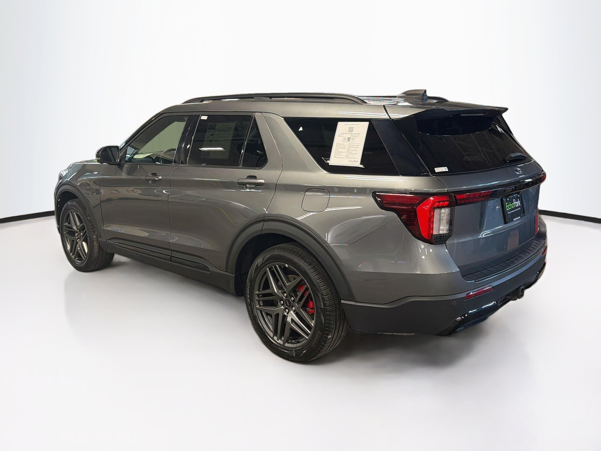 Used 2025 Ford Explorer ST-Line w/ ST-Line Street Pack AWD/4WD image 5