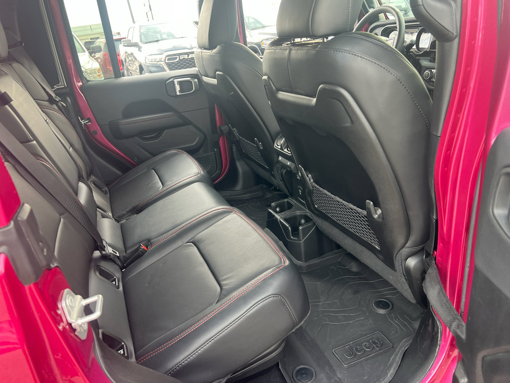Used 2024 Jeep Gladiator Rubicon AWD/4WD image 18