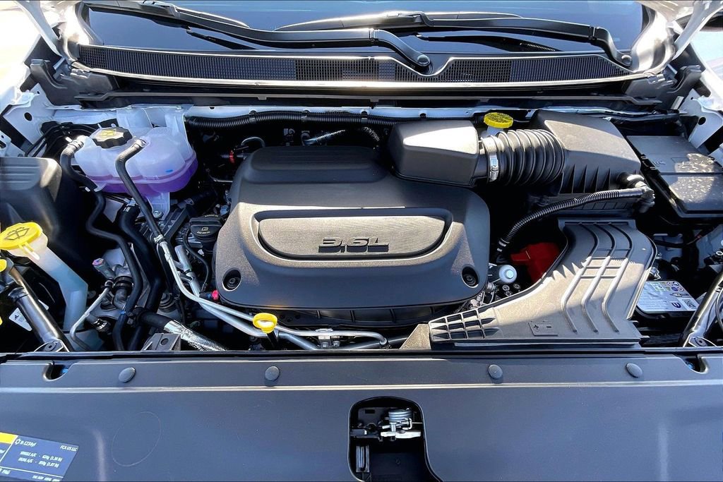 New 2026 Chrysler Pacifica Select FWD image 11