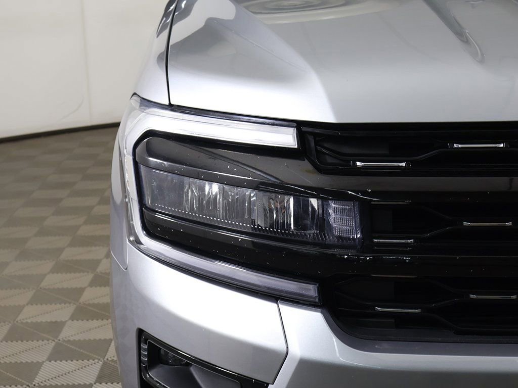 Used 2023 Ford Expedition Max Limited image 19