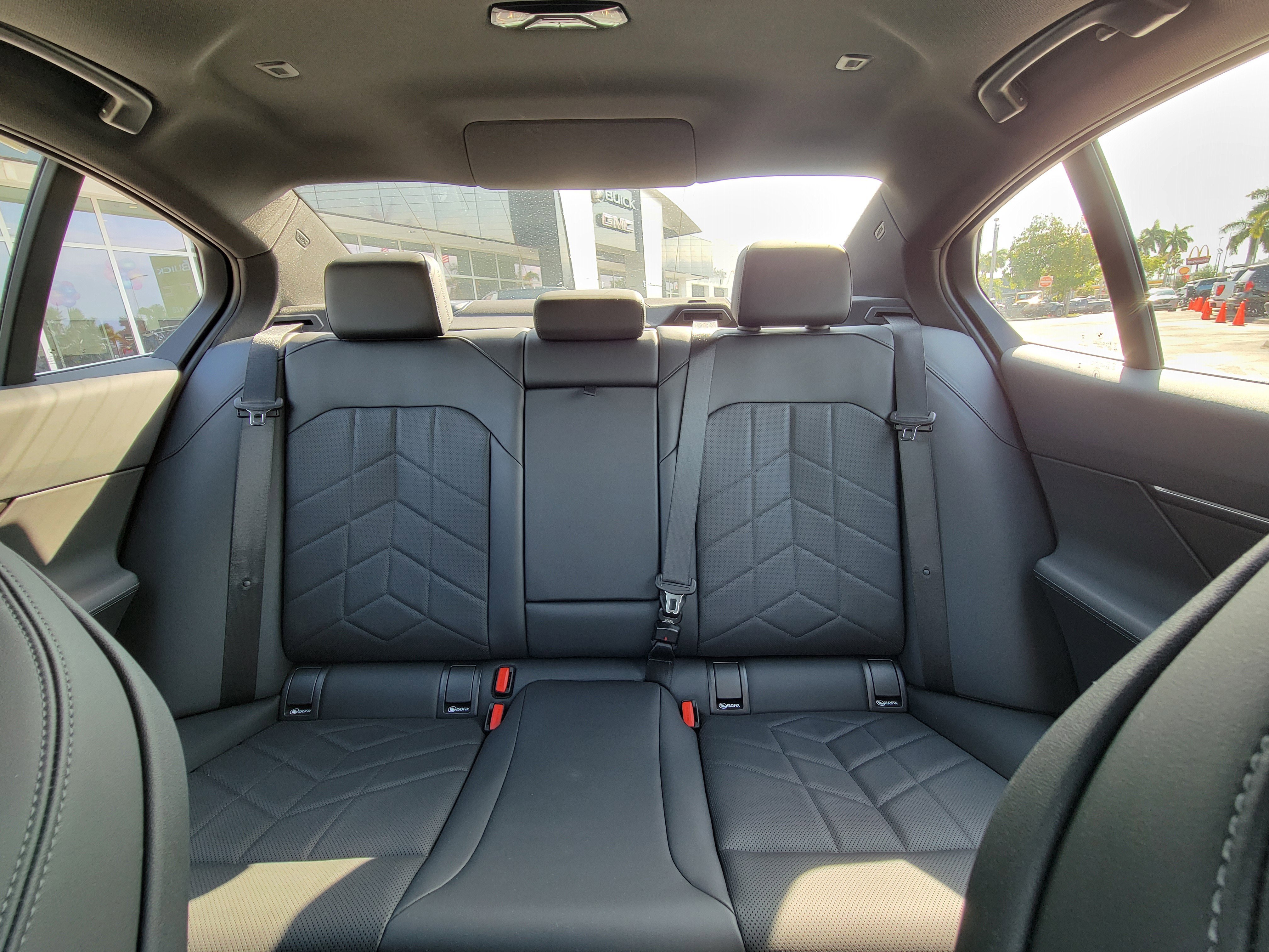 Used 2024 BMW 530i xDrive w/ Premium Package image 16