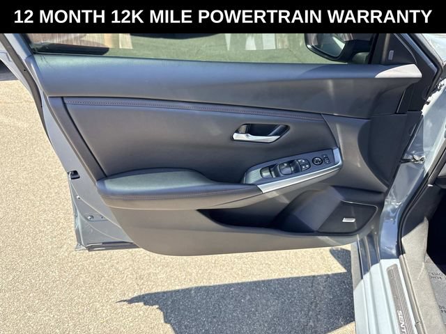 Used 2025 Nissan Sentra SR w/ SR Premium Package FWD image 13