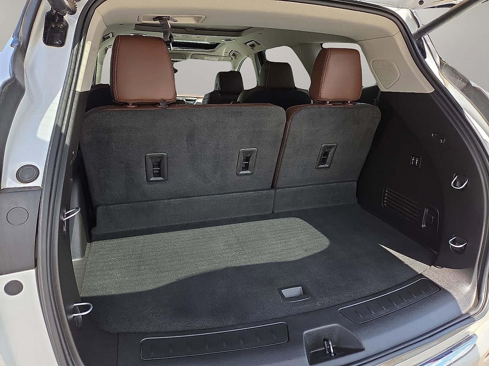 Certified 2019 Buick Enclave Avenir w/ Avenir Technology Package AWD/4WD image 9