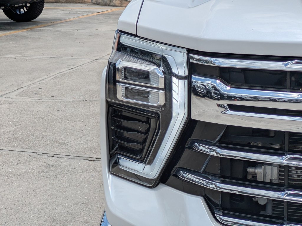 Used 2024 Chevrolet Silverado 3500 LTZ w/ LTZ Plus Package AWD/4WD image 9