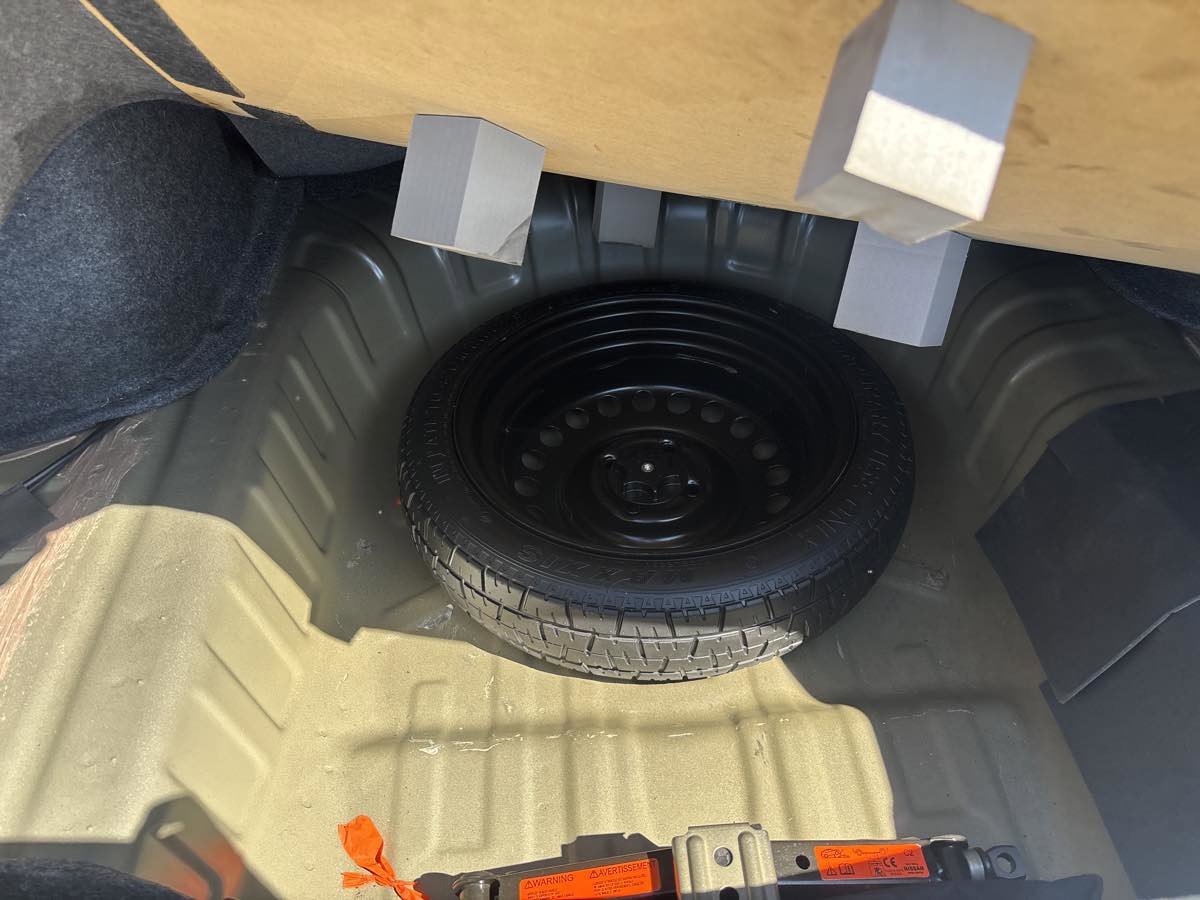 Used 2019 Nissan Versa SV image 15