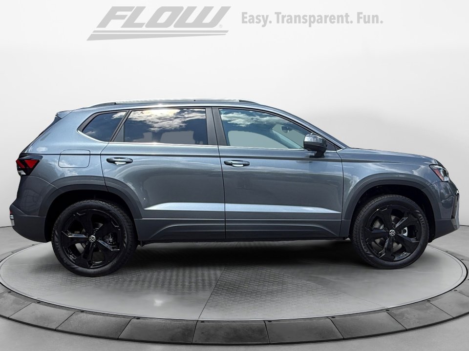 New 2025 Volkswagen Taos SEL image 8