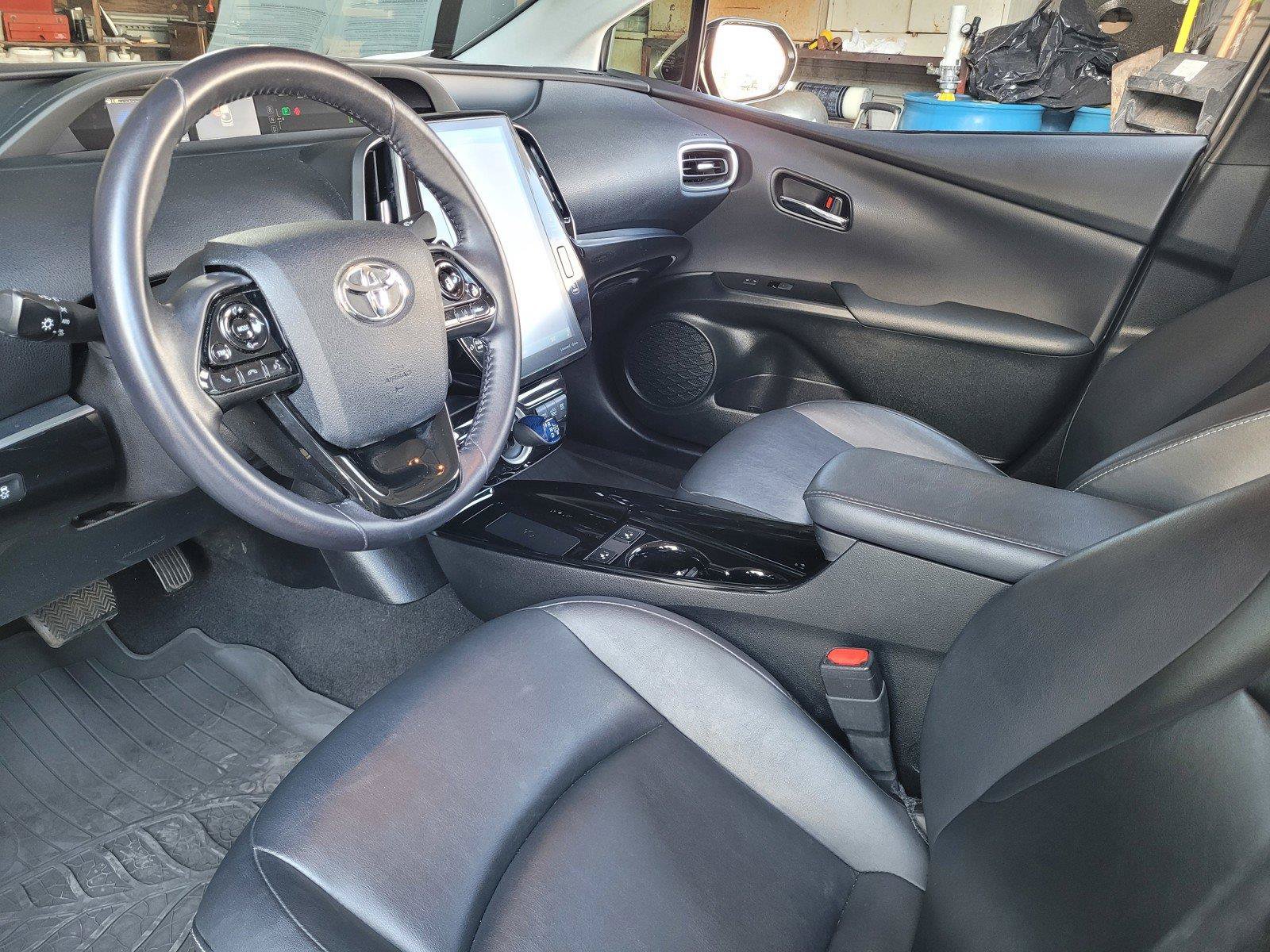 Used 2020 Toyota Prius Prime XLE FWD image 10