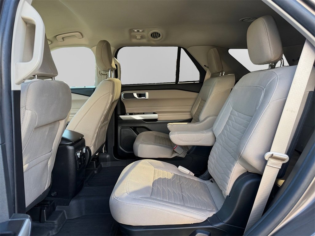 Certified 2021 Ford Explorer XLT image 13