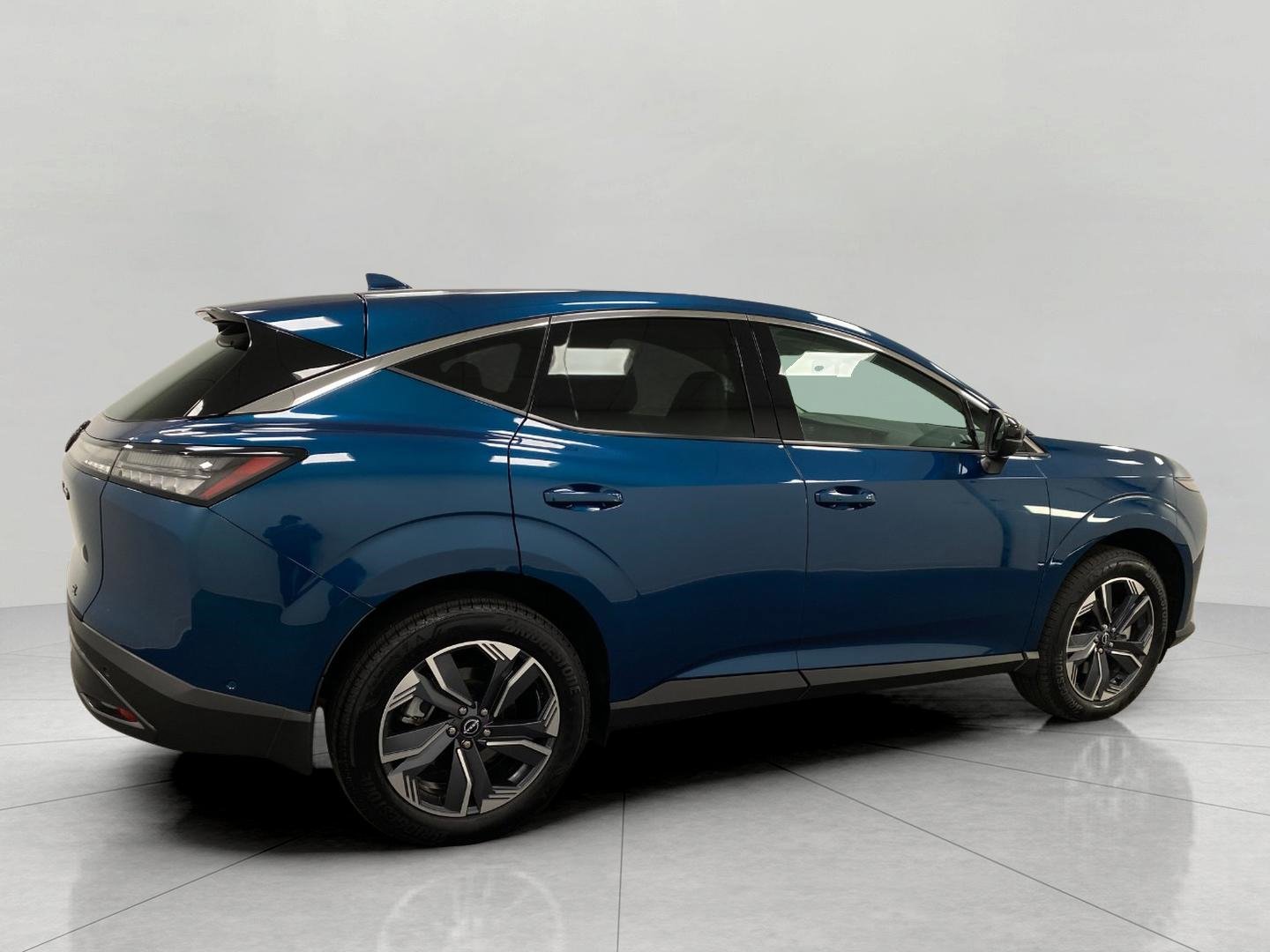 Used 2025 Nissan Murano SL image 2