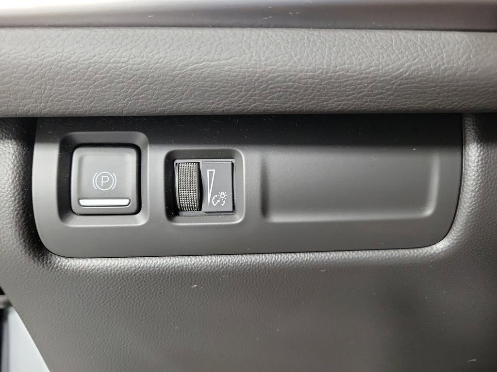 Certified 2024 Cadillac XT4 Premium Luxury w/ Active Safety Package image 30