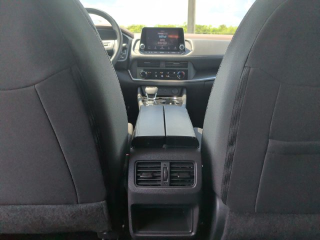 Used 2023 Nissan Rogue S FWD image 30