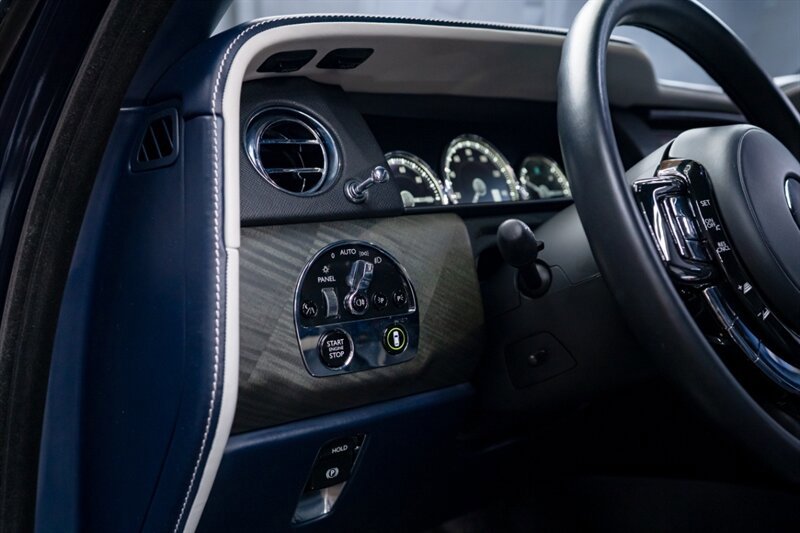 Used 2020 Rolls-Royce Cullinan AWD/4WD image 21