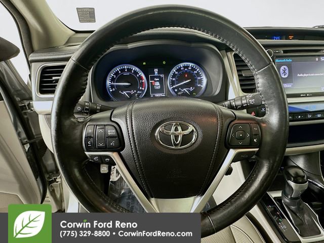 Used 2015 Toyota Highlander Limited Platinum AWD/4WD image 11