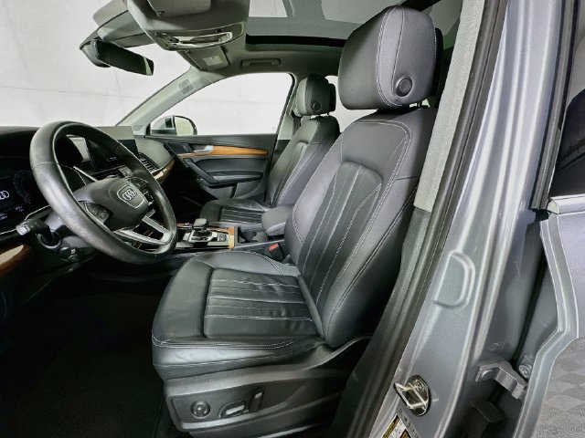 Used 2023 Audi Q5 2.0T Premium Plus w/ Premium Plus Package AWD/4WD image 23