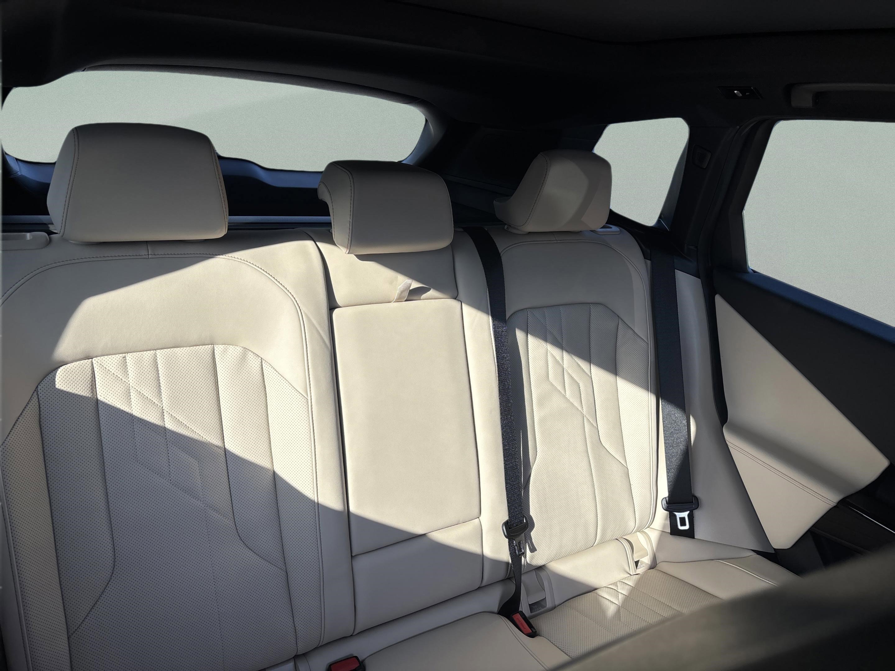 Used 2026 BMW X3 xDrive30 w/ Premium Package image 7