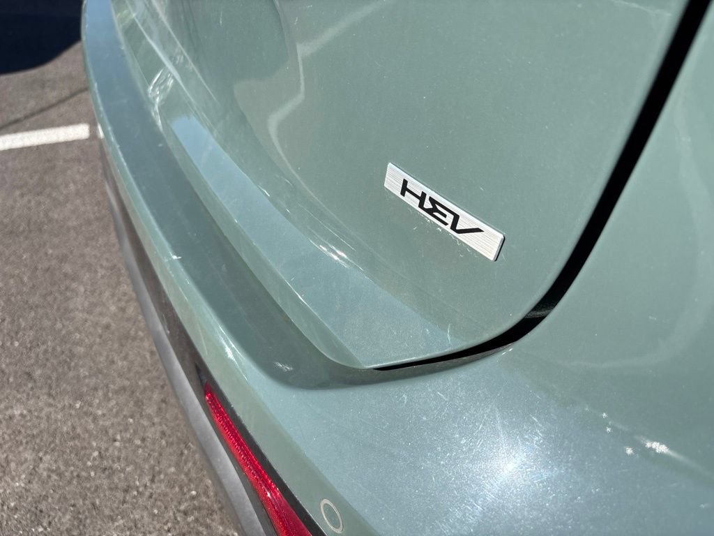 Certified 2023 Kia Niro EX Touring FWD image 3