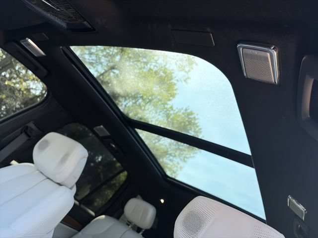 Certified 2026 Cadillac Vistiq Luxury AWD/4WD image 26