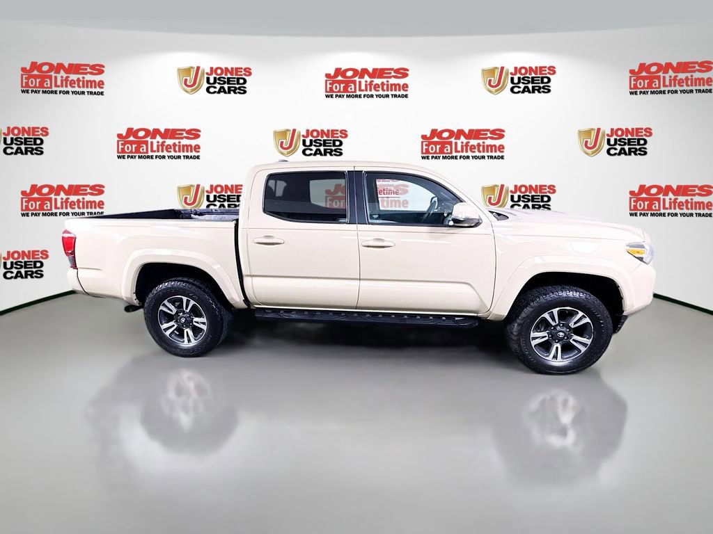 Certified 2018 Toyota Tacoma TRD Sport w/ Technology Package AWD/4WD image 17