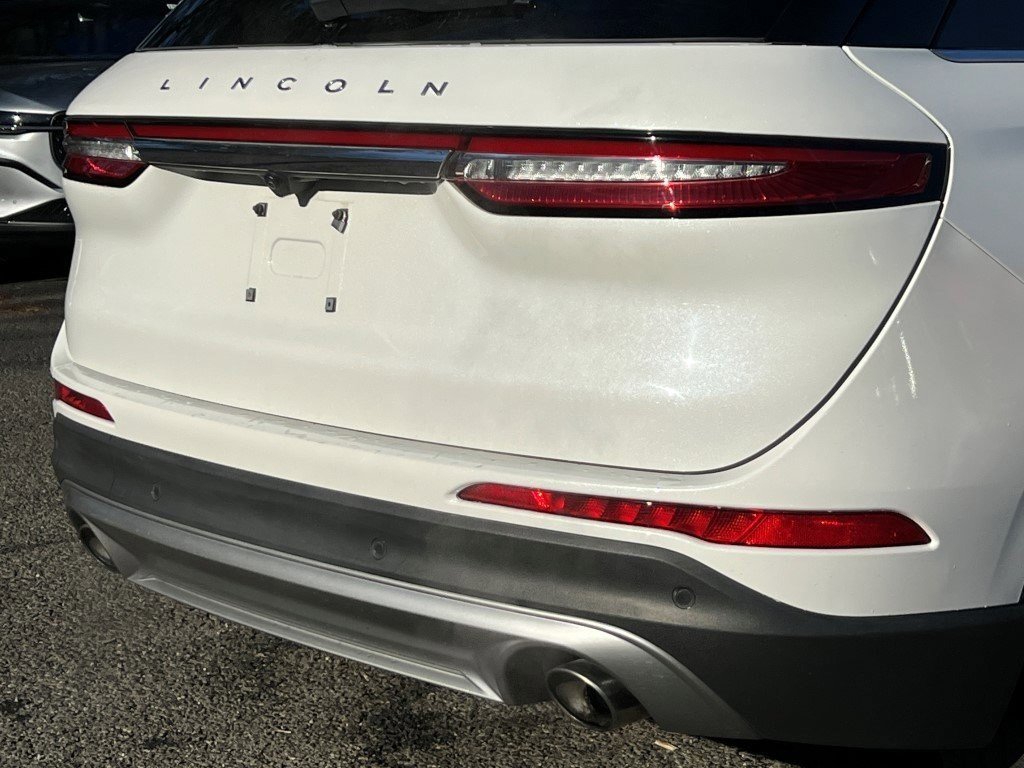 Used 2022 Lincoln Corsair AWD w/ Premium Package image 6