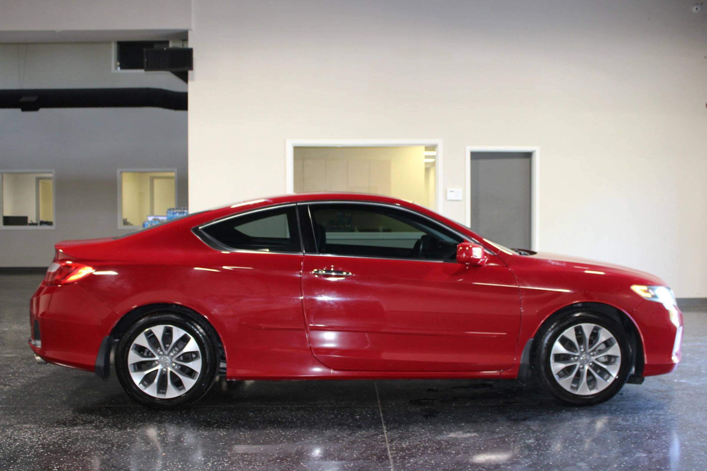 Used 2013 Honda Accord EX image 3
