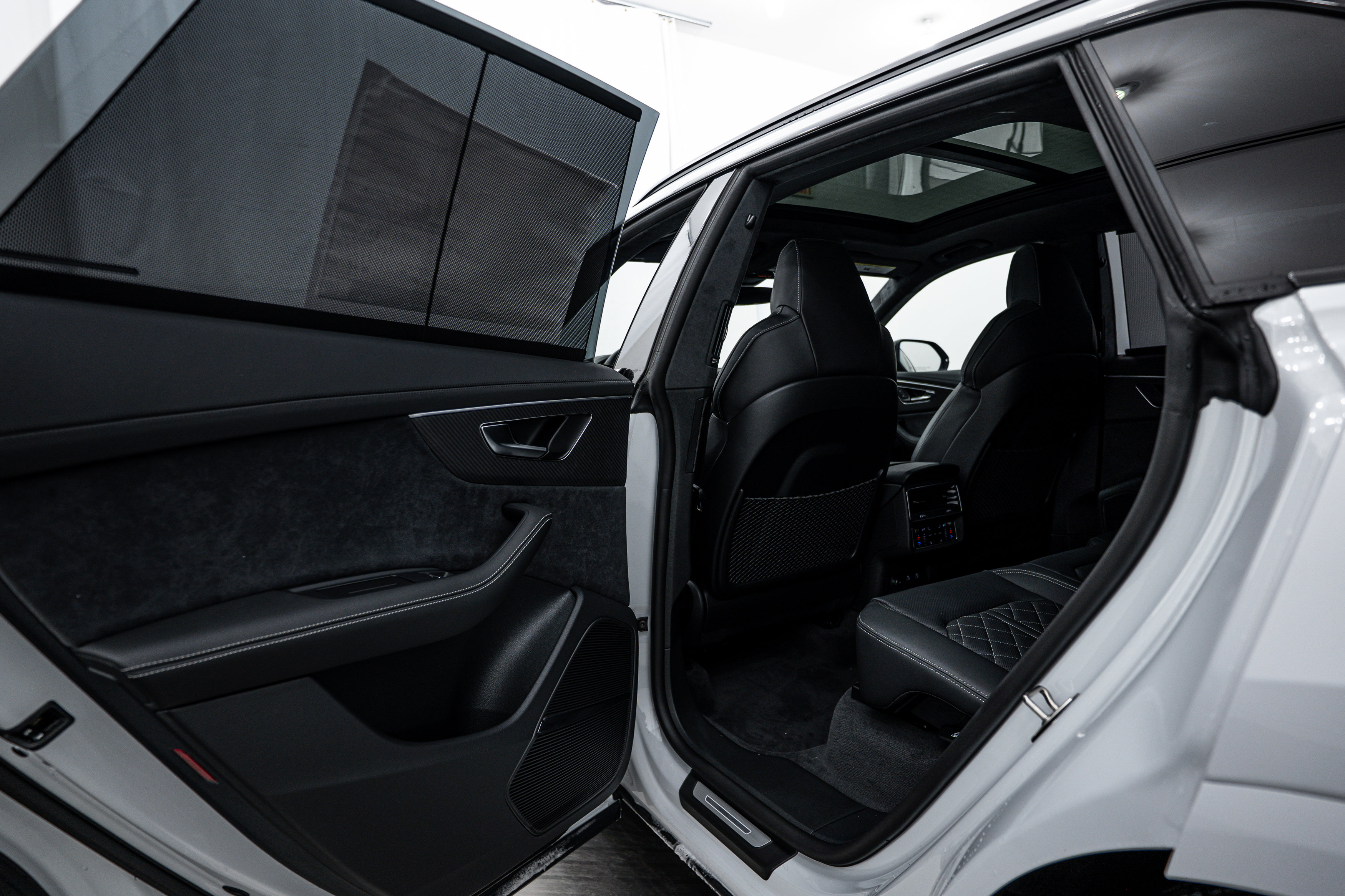 New 2026 Audi SQ8 Prestige image 18