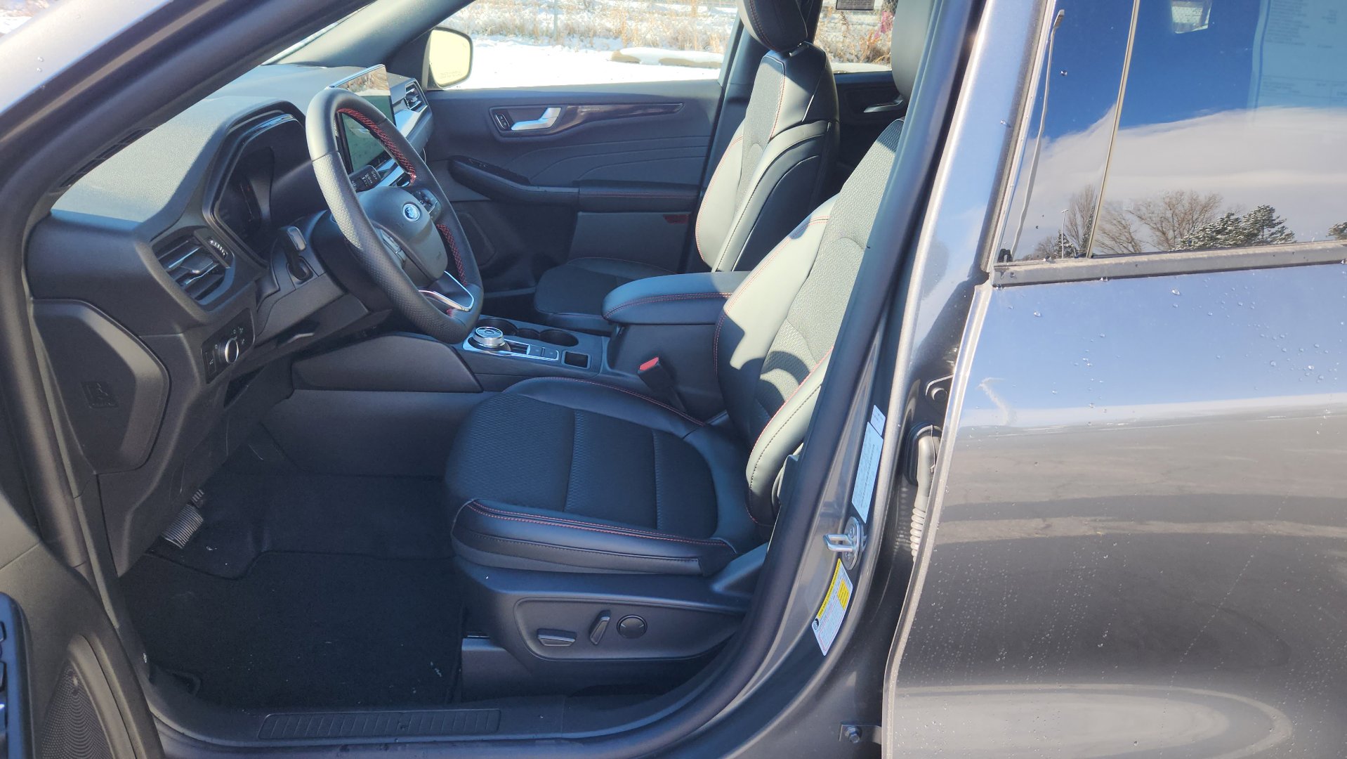 New 2026 Ford Escape ST-Line w/ Tech Pack #1 image 24