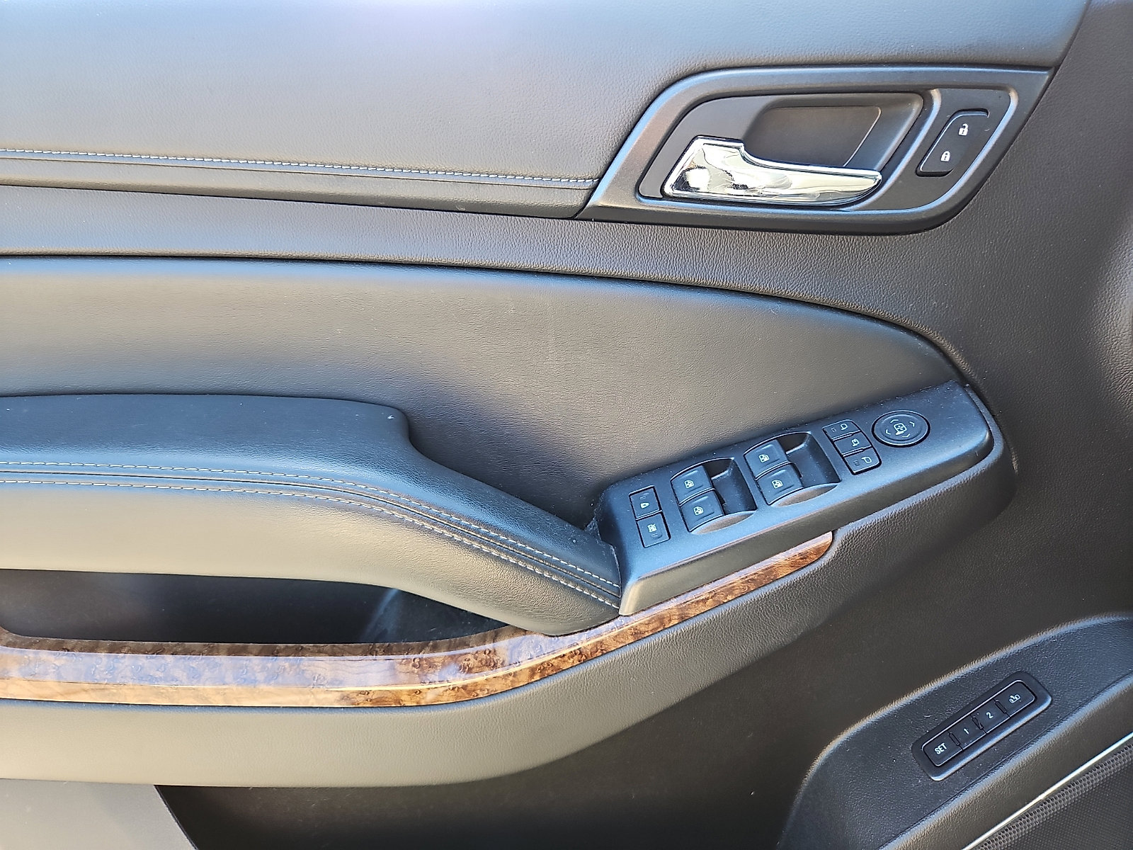 Used 2016 Chevrolet Tahoe LTZ image 10