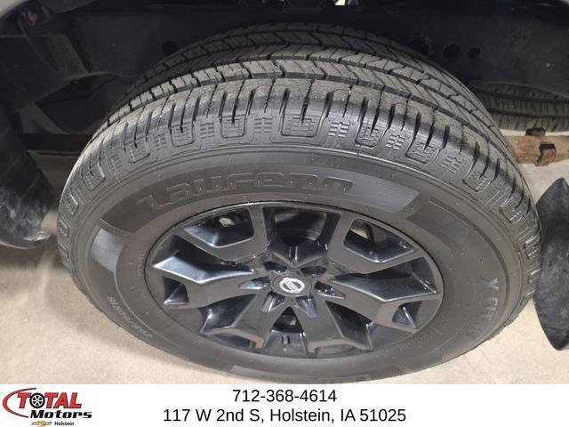 Used 2020 Nissan Frontier SV w/ Midnight Edition Floor Mats image 10