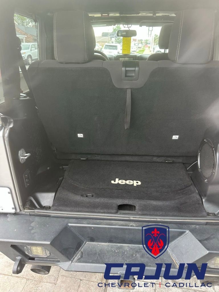 Used 2013 Jeep Wrangler Rubicon w/ PWR Convenience Group AWD/4WD image 9