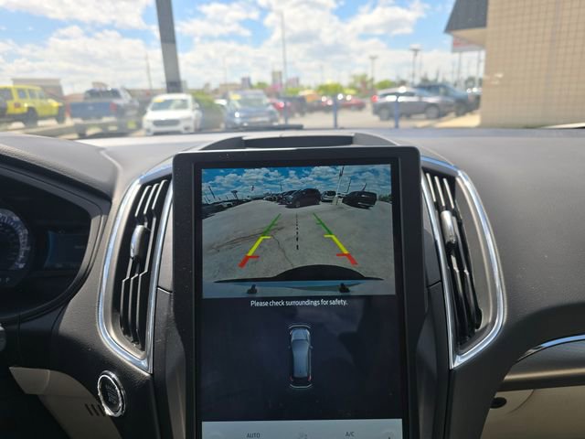Used 2024 Ford Edge Titanium AWD/4WD image 16