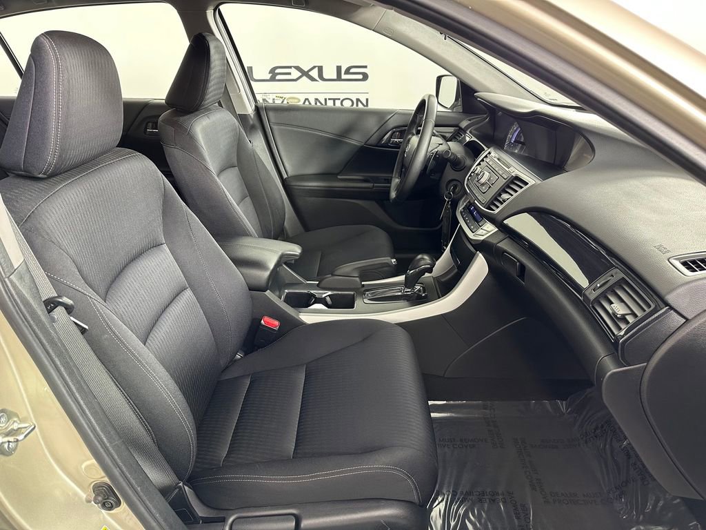 Used 2015 Honda Accord Sport image 19