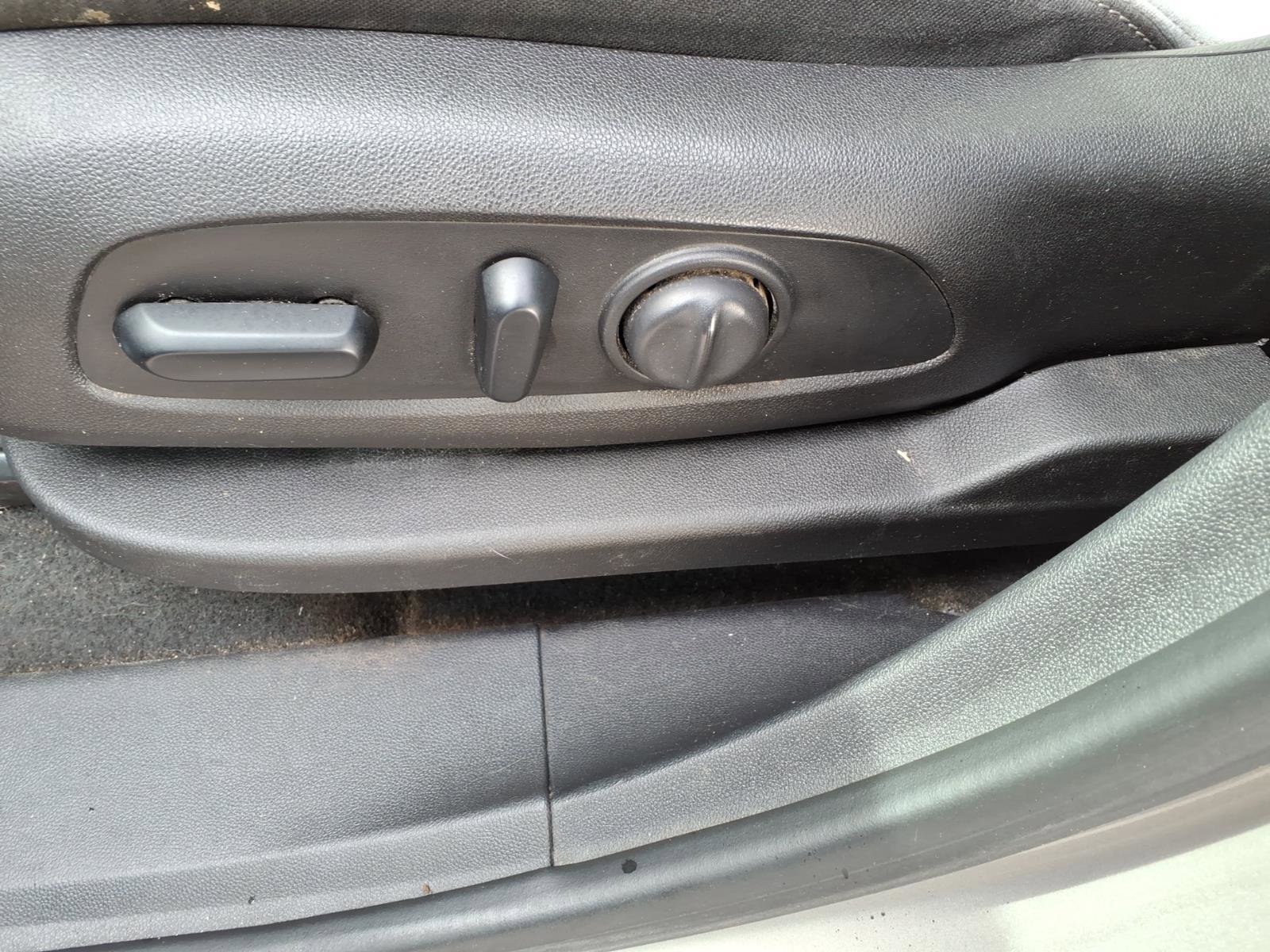 Used 2018 Chevrolet Equinox LT image 21