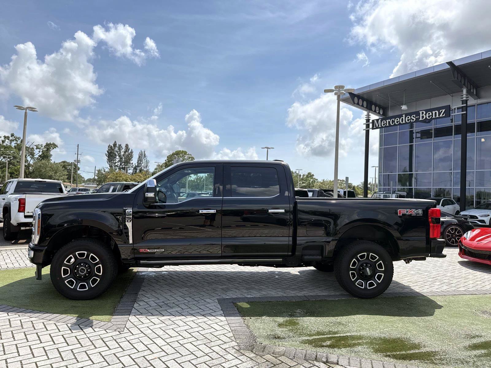 Used 2024 Ford F250 Platinum AWD/4WD image 3